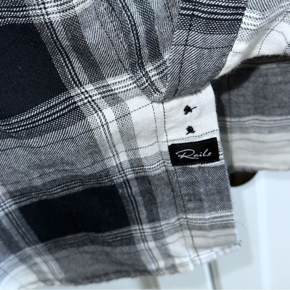 Rails Black Plaid Justin Pocket Shirt Large - Picture 8 of 12